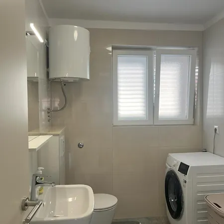 Cecilija Apartment