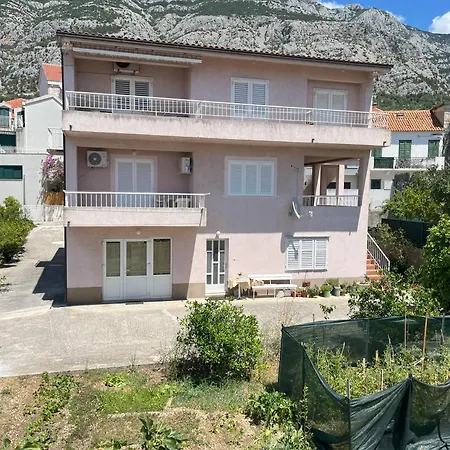 Cecilija Apartman Makarska