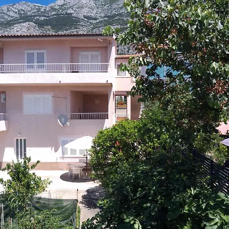 Cecilija Apartment