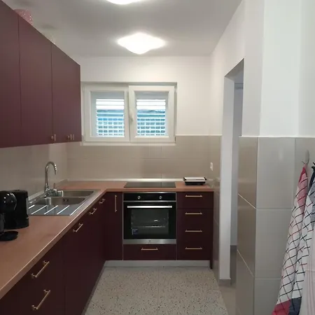 Cecilija Apartman Makarska