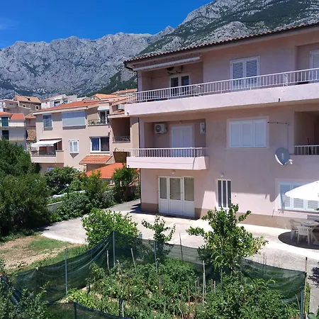 Cecilija Apartman Makarska